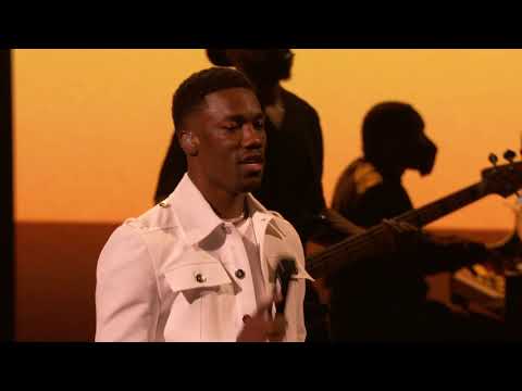 GIVĒON - Heartbreak Anniversary (Live At American Music Awards)