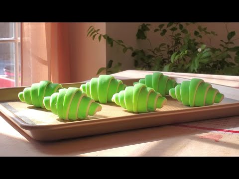 Colored Croissants (Pistachio flavored)