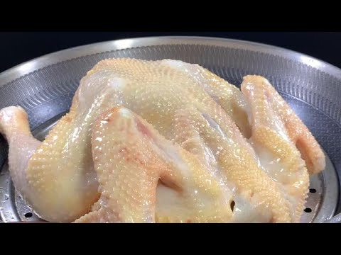 广东经典名菜（隔水蒸鸡）做法竟然这么简单，皮脆肉滑嫩，太香了
