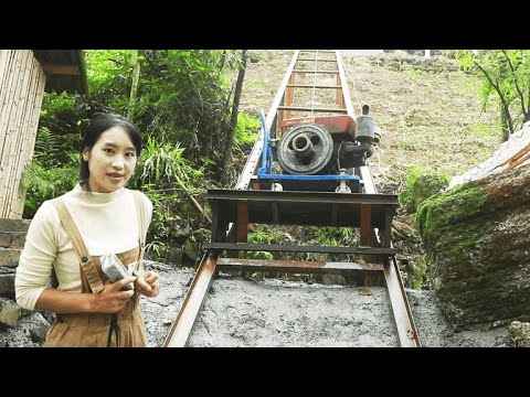 💡The machine is too heavy to carry up the mountain? The girl's hand rubs the slide cargo ladder  a