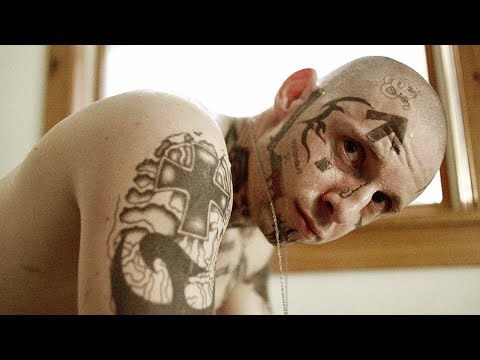 Этот СКИНХЕД НАСТУЧАЛ на СВОИХ ДРУЗЕЙ ради ЖЕНЩИНЫ