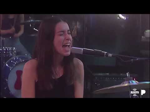 HAIM - pre GRAMMY's perfomance