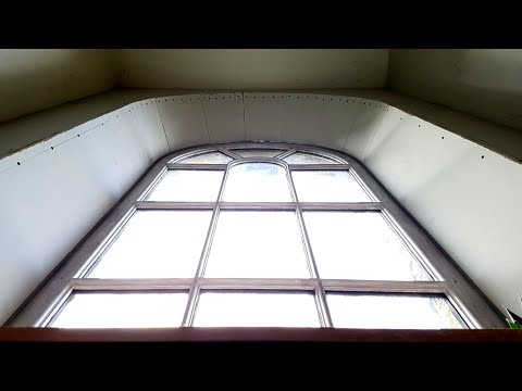 Repairing and plasterboarding 160yr old crumbly arched window