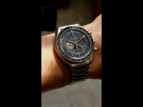 From the Moon to sunny days: the #Speedmaster 🎥: @watchj007 #chrono24 #omega #watches