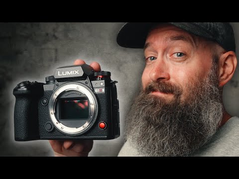 Panasonic LUMIX S1Rii: 8K Beast You Need to See!