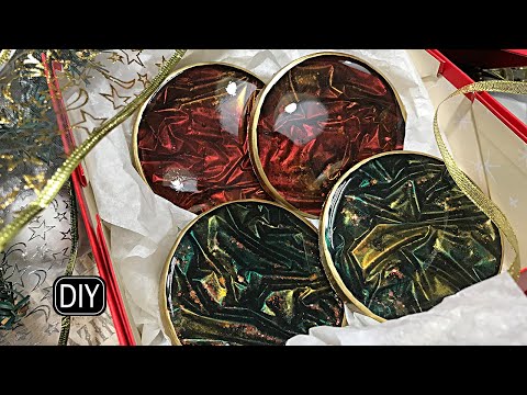 GLASS STANDS made of epoxy resin.