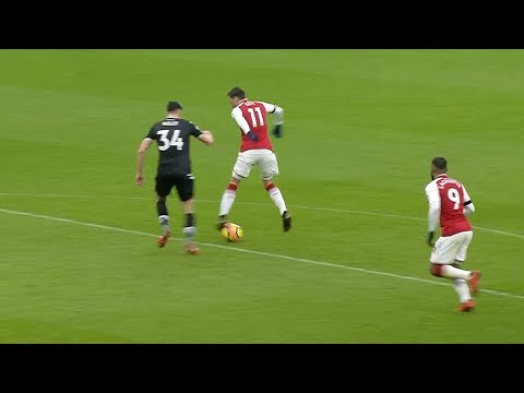 Top 10 Greatest Playmakers in Football History