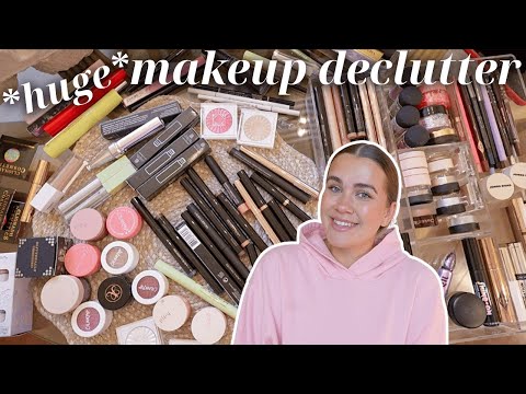 *HUGE* makeup collection declutter! eyeshadow, mascara, etc. - 2025 | vlogmas day 10