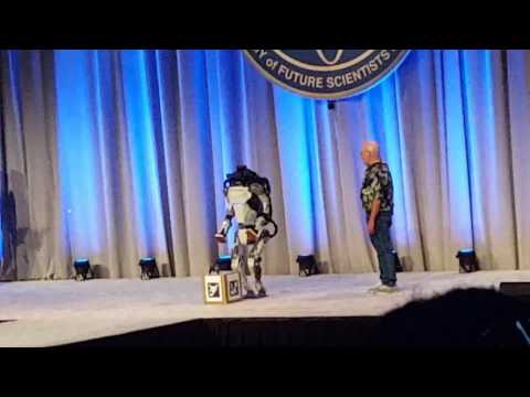Boston Dynamics' Atlas Falls Over After Demo at 2017 Congress of Future Scientists and Technologists