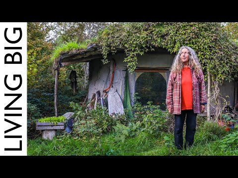 Woman Builds £1000 Tiny Earthen Home To Live Close To Nature In Welsh Woods