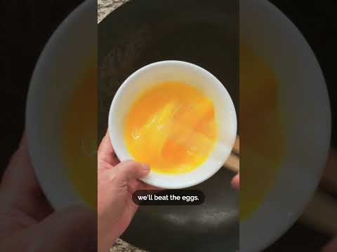 🍍 How to make Pineapple Fried Rice, like a Chinese chef! (菠蘿炒飯) #Shorts