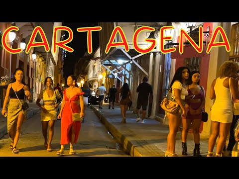 A quiet night walk in the Walled Old Town | Cartagena Colombia