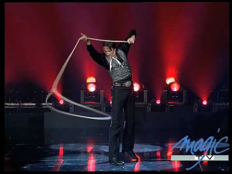 Vince Bruce - Lasso - LE PLUS GRAND CABARET DU MONDE
