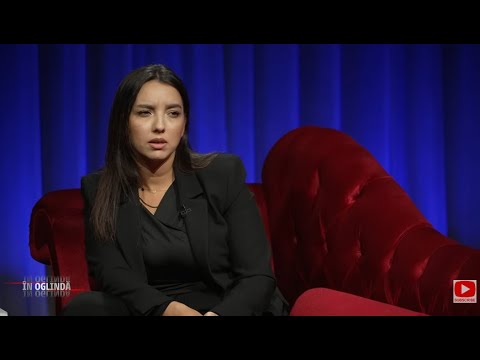 In Oglinda -Sarcini oprite, batai si manipulare! Calvarul trait de Alexandra Matei pe bancile scolii