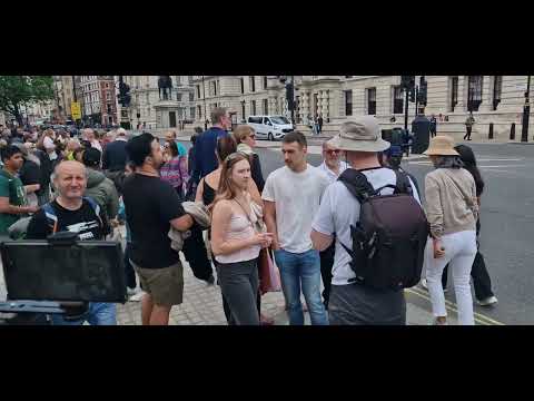 Your favourite trooper returns to horse guards #thekingsguard