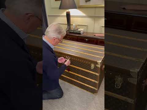 The biggest Courier trunk Louis Vuitton make