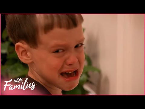 Mom's SHOCKING Favoritism Is CRUSHING Her Middle Triplet!