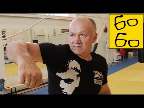 Апперкоты и боковые удары от Петровича — техника боксерских ударов снизу и сбоку с Леонидом Ильченко