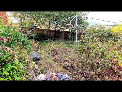 The Backyard of Death: Bringing a whole new meaning to Garden Catastrophe!