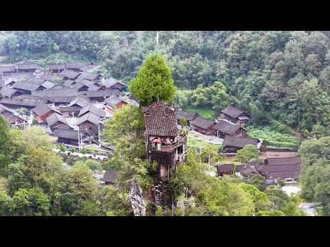 A cliff house built by an old man in Hunan, China