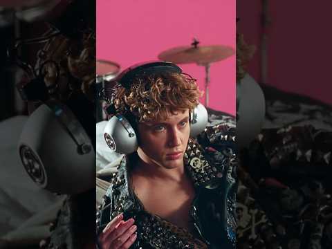 Headphones on, world out – except for SWEATZINE, obviously.