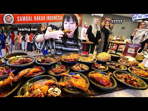 I Only Ordered 28 Dishes..! Doing a Mukbang in Sambal Bakar, a Famous Restaurant in Indonesia