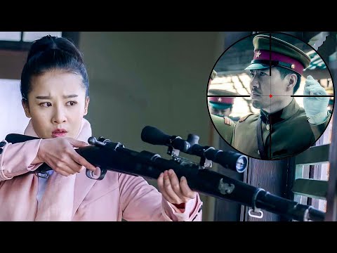 The female sniper entered a dangerous situation and opened fire on 30 Japanese soldiers.