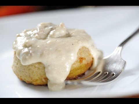 Soufflé de esparragos con salsa de champiñones