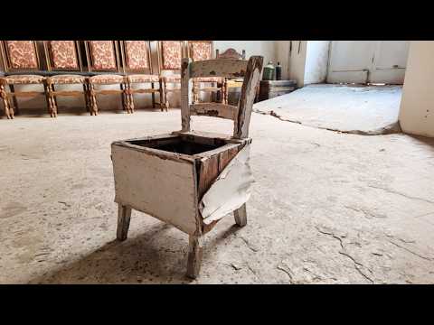 Restauro di una sedia per bambini ritrovata vicino a una casa abbandonata i