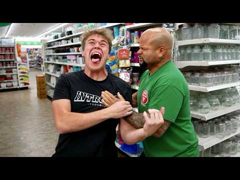 Screaming in Stores Prank