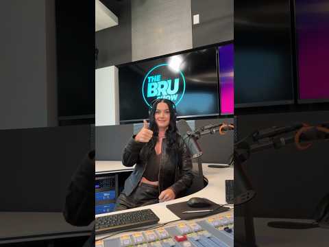 I think @KatyPerry is my new fill in when I’m on vacation 💅🏻 #katyperry #lifetimes #shorts #143