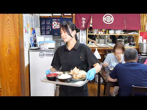 2 Tons of Chicken a Month! The Legendary Restaurant Serving Giant Fried Chicken for 90 Years!