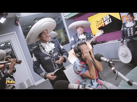 Vadhir Derbez se vistió de Mariachi y sorprendió a su padre Eugenio Derbez Exclusiva con Piolín