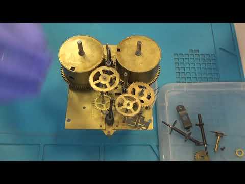 Ремонт, профилактика(репассаж) механических настенных часов с боем Янтарь. Watch repair Jantar