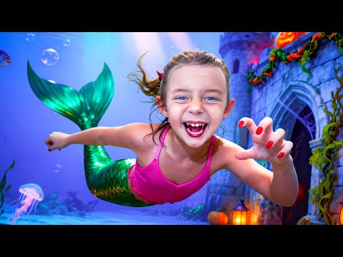 How did Ivy Turn Into a Spooky Mermaid???
