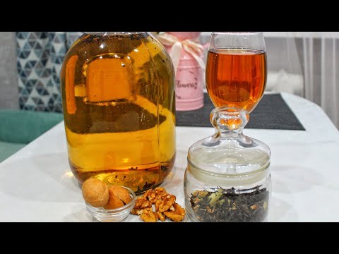 Homemade Nut Cognac in 4 hours. A very simple recipe.