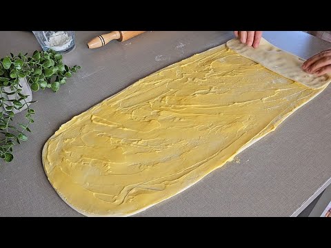 This is a brand new super easy method. Very few people know how to make croissants like this.