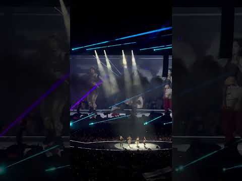 #blackpink “Boombayah” live from the #deadlineworldtour Barcelona