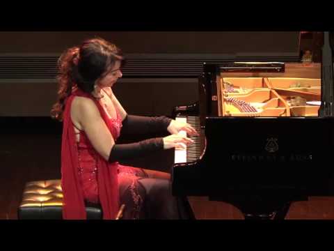 Brazilian pianist, Eliane Rodrigues, LITERALLY taking the performance below the stage!