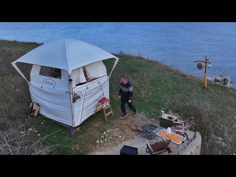 2 KATLI ÇADIRLA UÇURUMUN KENARINDA KAMP