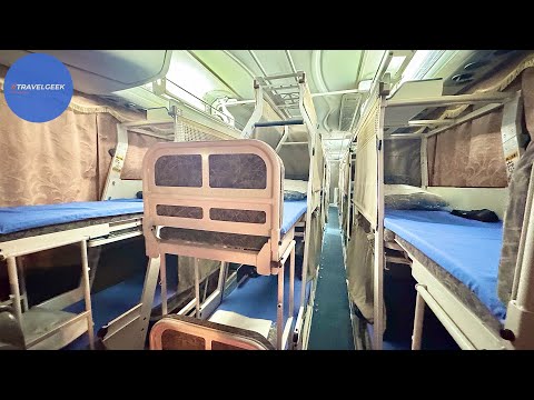 Trying Japan's First FULL-FLAT Sleeper Night Bus to Tokyo | Sommeil Profond