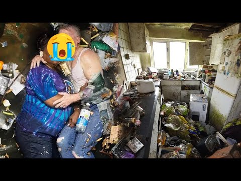 😱Helping a couple with intellectual disabilities clean their house For Free. | COMPLETE DISASTER
