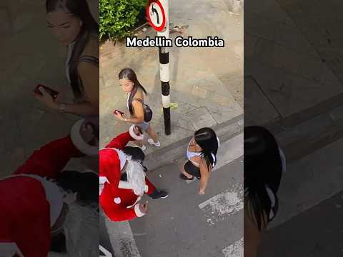 Santa visits Colombia Part 1