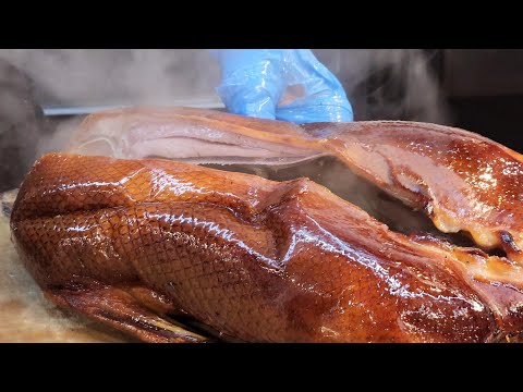 #燒鵝 超級熱辣辣,香港妙齡#燒鵝 八年#陳皮 #香港美食 #金巴利道 肥美焦糖#腩仔