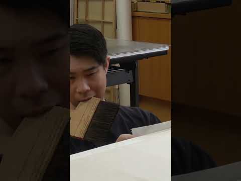 The process of making a one-of-a-kind traditional Japanese gold folding screen. #shorts #short