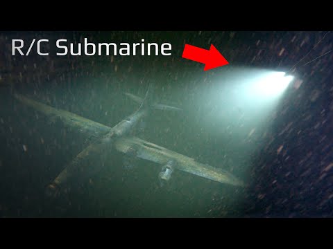 Exploring a Crashed WWII Bomber with My R/C Submarine