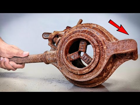 Rusty Vintage 2'' Pipe Threading Machine Restoration | Double Handle
