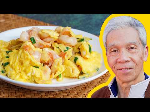 👨‍🍳 How a Chinese chef makes Scrambled Eggs (滑蛋蝦仁)!
