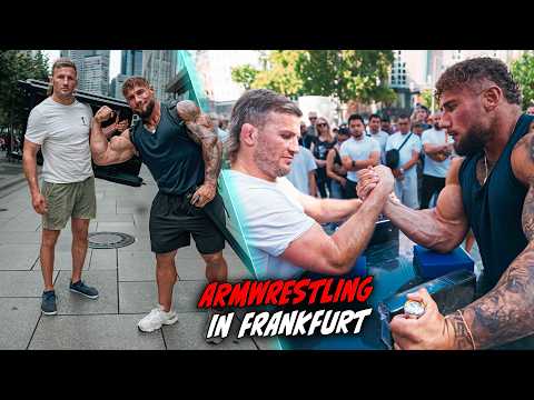 Armwrestling mit Leonidas in Frankfurts Innenstadt 