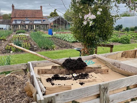 Compost making and results from varied sizes of heap